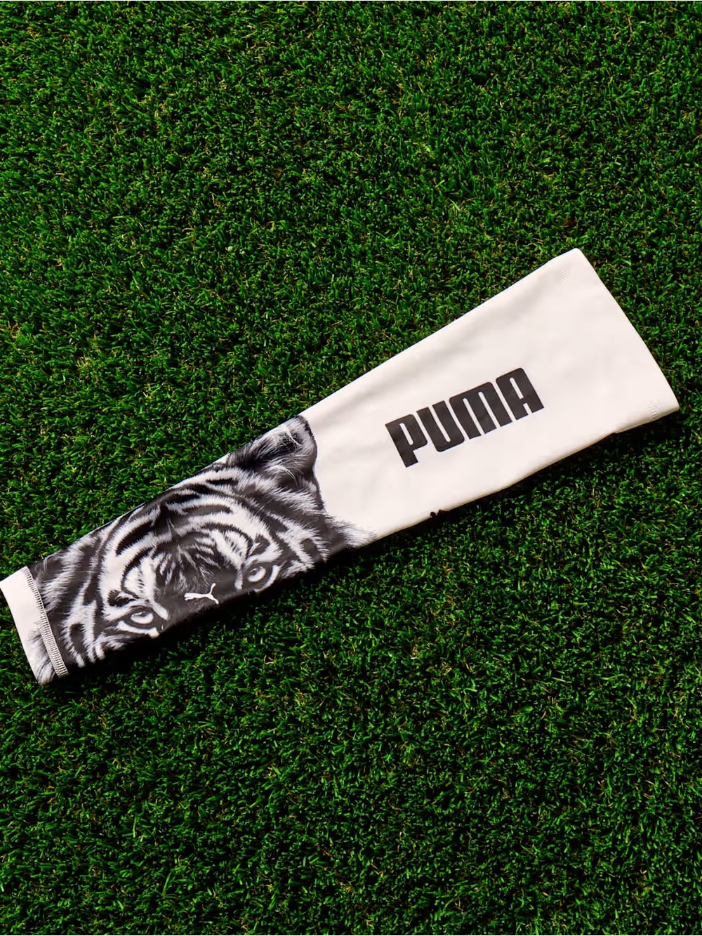 NWT PUMA Christian Pulisic Celebration World Cup Football Arm Sleeve